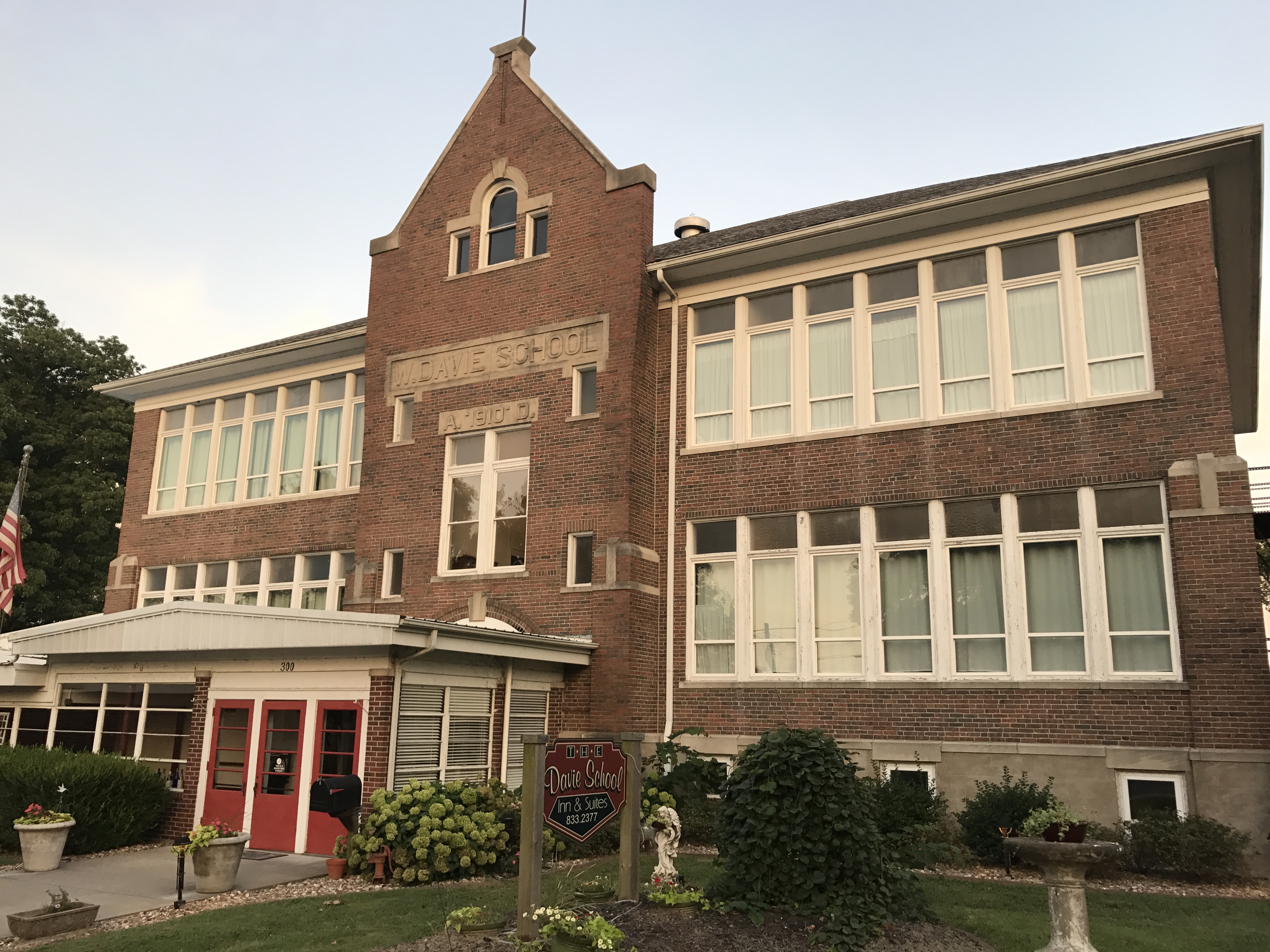 The Davie School Inn in Anna, IL Bed and Breakfast Home
