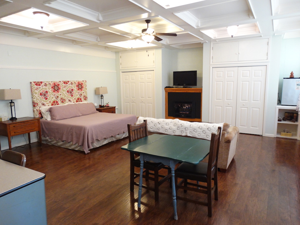 Pink Suite King Bed